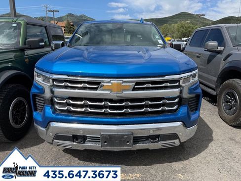 Used 2022 Chevrolet Silverado 1500 LTZ w/ Technology Package AWD/4WD image 3