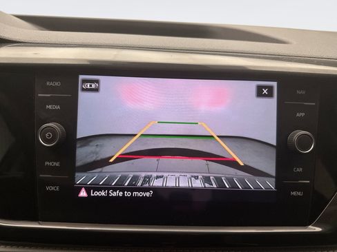 Used 2022 Volkswagen Taos SEL w/ Panoramic Sunroof Package AWD/4WD image 16