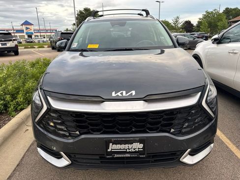 Used 2024 Kia Sportage EX AWD/4WD image 1