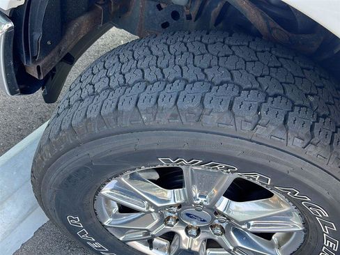 Used 2016 Ford F150 Lariat AWD/4WD image 8