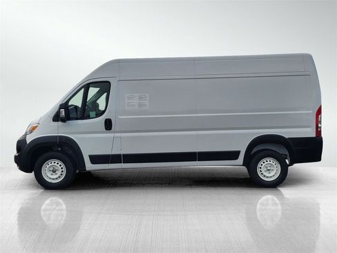 Used 2025 RAM ProMaster 2500 w/ Storage Group image 7