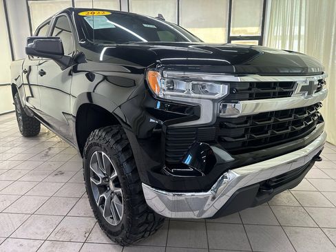 Certified 2022 Chevrolet Silverado 1500 LT image 2