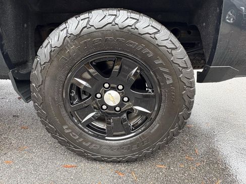 Used 2019 Chevrolet Silverado 1500 LT image 15