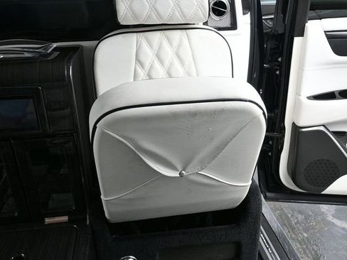 Used 2020 Cadillac Escalade ESV Platinum w/ Escalade Sport Edition image 25