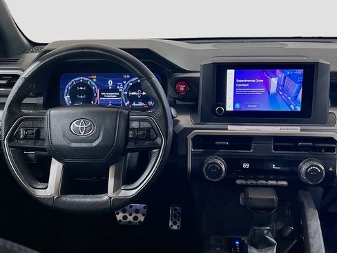 Used 2024 Toyota Tacoma TRD Sport AWD/4WD image 18