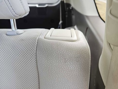 Used 2016 Lexus GX 460 w/ Premium Package image 30