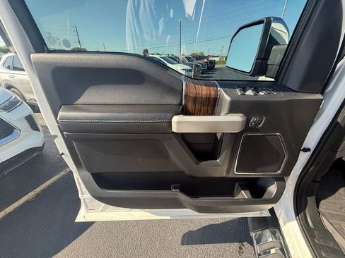 Used 2018 Ford F150 Lariat w/ Equipment Group 502A Luxury image 11