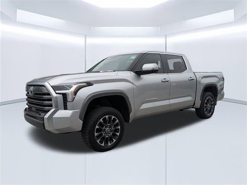 Used 2024 Toyota Tundra Limited image 8