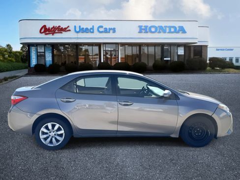 Used 2014 Toyota Corolla LE image 6