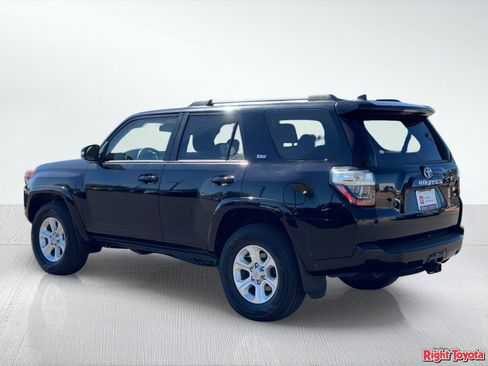Certified 2024 Toyota 4Runner SR5 Premium w/ Moonroof Package image 4