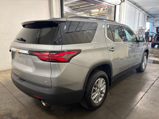 Used 2023 Chevrolet Traverse LT FWD image 4