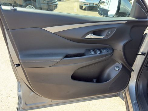 Used 2025 Buick Envista Avenir FWD image 12