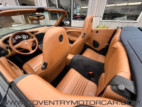 Used 2004 Porsche 911 Carrera 4S AWD/4WD image 29