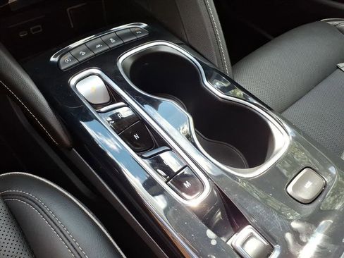 Certified 2022 Buick Envision Essence w/ Safety Package image 13