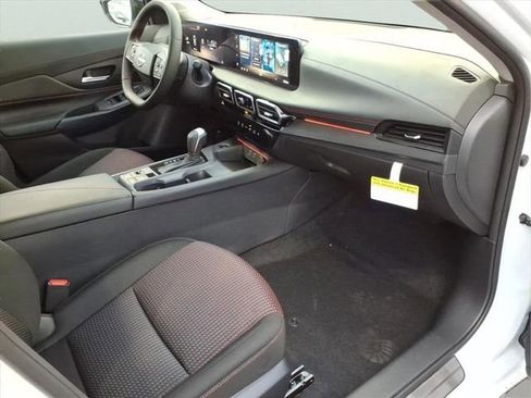 Certified 2026 Nissan Sentra SR w/ Floor Mat Package FWD image 18