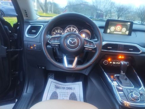 Used 2018 MAZDA CX-9 Touring w/ Touring Premium Package image 13
