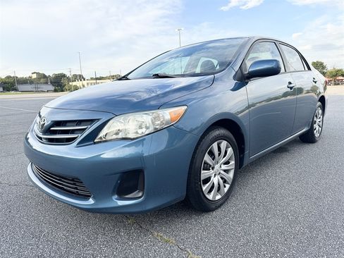 Used 2013 Toyota Corolla LE FWD image 34
