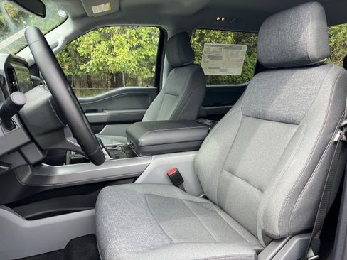 New 2025 Ford F150 Lightning XLT image 13