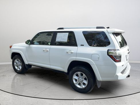 Used 2024 Toyota 4Runner SR5 Premium w/ Moonroof Package AWD/4WD image 32