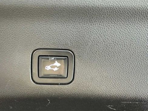 Used 2021 GMC Yukon SLT w/ SLT Luxury Plus Package image 39