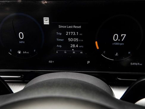 Used 2024 Hyundai Kona Limited AWD/4WD image 34