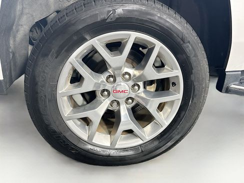 Used 2019 GMC Yukon SLT w/ Open Road Package AWD/4WD image 11