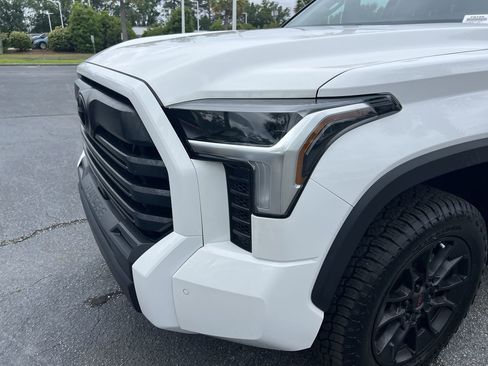 Used 2024 Toyota Tundra SR5 w/ SR5 Premium Package AWD/4WD image 6