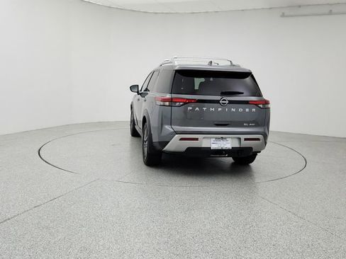 Used 2025 Nissan Pathfinder SL w/ SL Premium Package image 6