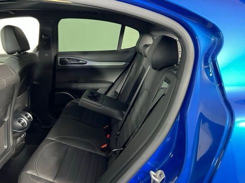 Used 2023 Alfa Romeo Stelvio Veloce image 25