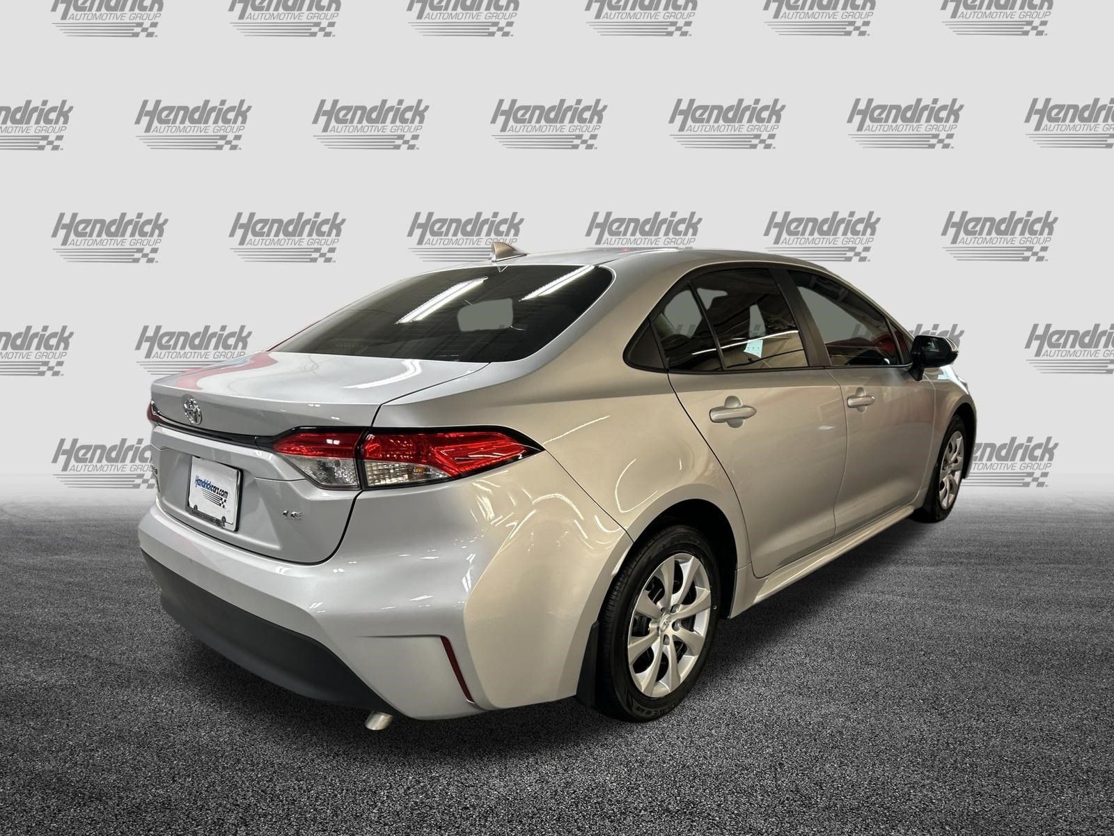 Used 2025 Toyota Corolla LE FWD image 10