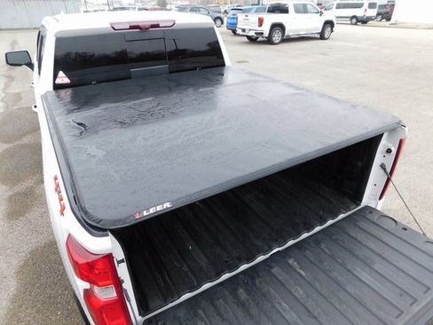 Used 2021 Chevrolet Silverado 1500 High Country w/ Technology Package image 9