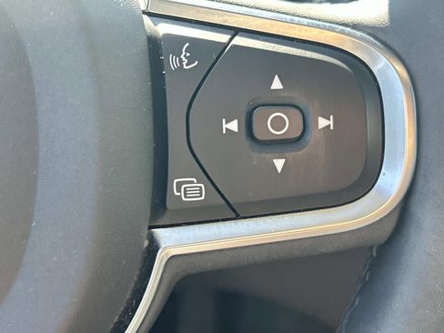 Certified 2024 Volvo XC60 B5 Core w/ Protection Package Premier image 24