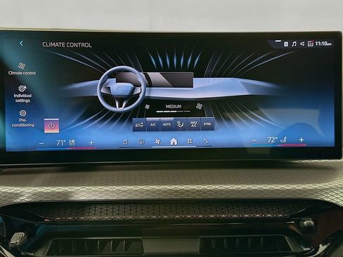 Used 2025 BMW 330i Sedan w/ Convenience Package image 16