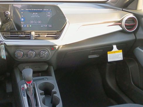 New 2026 Chevrolet Trax RS w/ Driver Confidence Package image 27