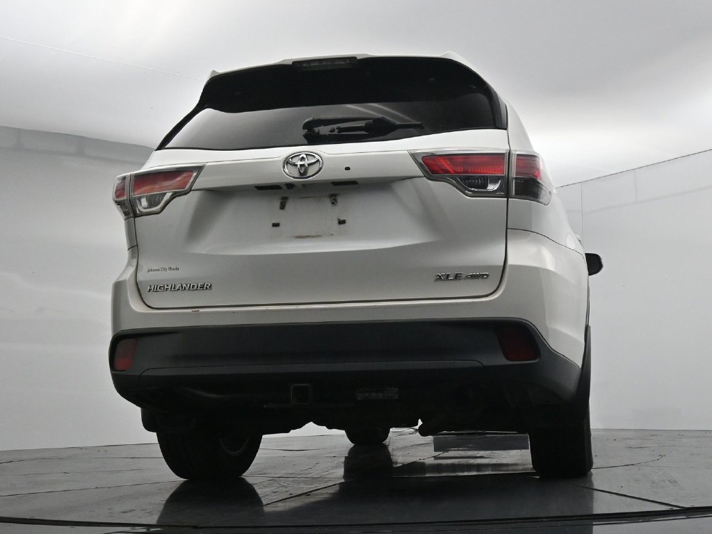 Used 2016 Toyota Highlander XLE AWD/4WD image 21