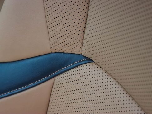 Certified 2025 Lexus ES 300h w/ Premium Package image 25