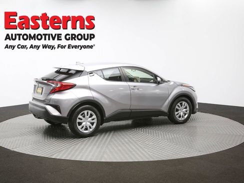 Used 2020 Toyota C-HR LE image 39