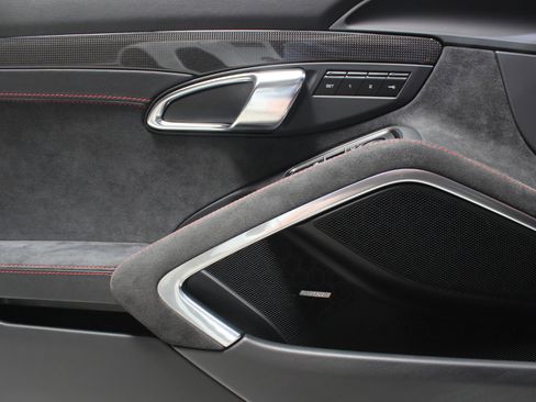 Used 2018 Porsche 718 Cayman GTS image 38