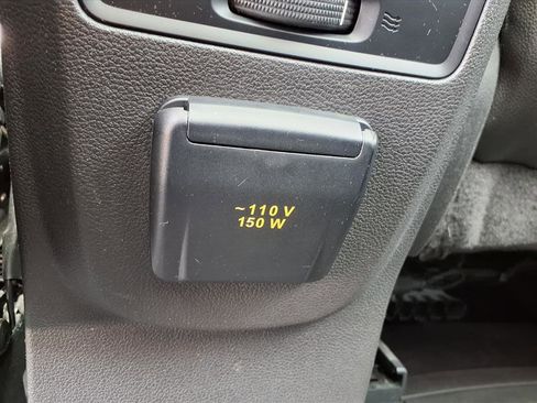 Used 2015 Ford Escape Titanium image 28
