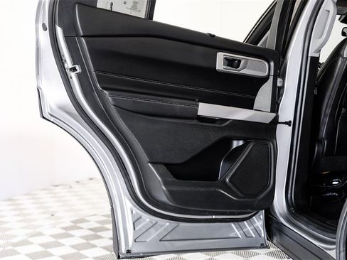 Used 2024 Ford Explorer Limited image 49