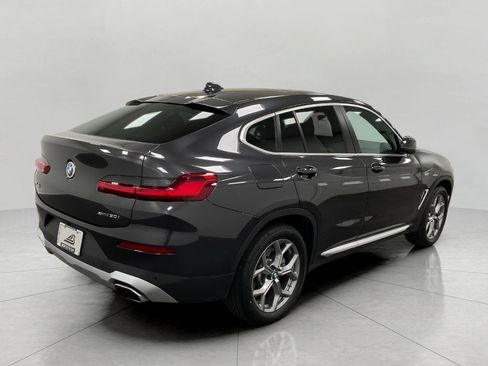 Certified 2025 BMW X4 xDrive30i image 3
