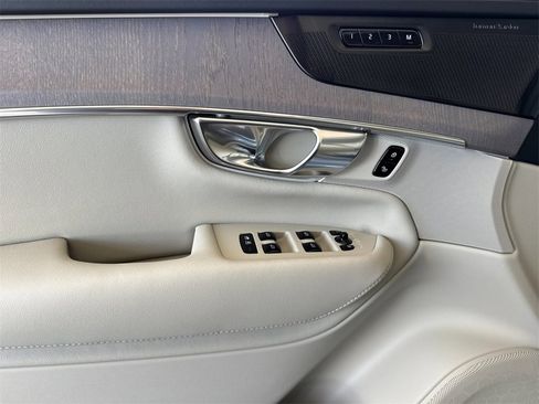 New 2026 Volvo XC90 T8 Ultra image 10