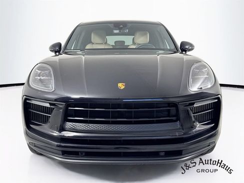 Used 2022 Porsche Macan S AWD/4WD image 2