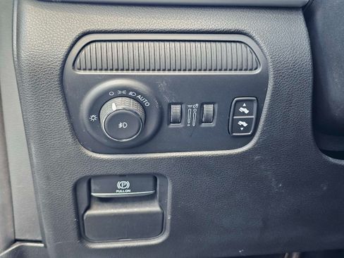 Used 2022 Jeep Wagoneer Series III RWD image 18