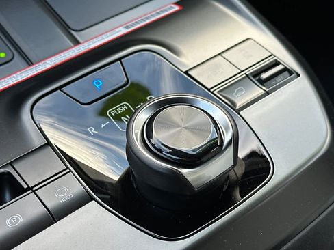 New 2026 Subaru Solterra Premium image 23