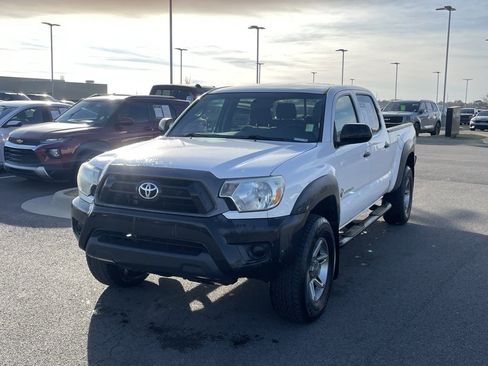 Used 2014 Toyota Tacoma PreRunner image 3