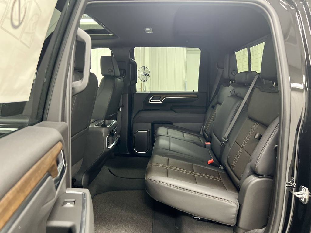 New 2026 Chevrolet Silverado 2500 High Country w/ High Country Premium Package AWD/4WD image 24