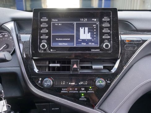 Used 2023 Toyota Camry SE FWD image 9