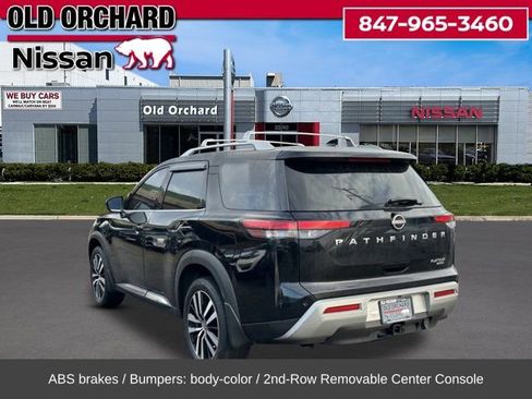 Used 2023 Nissan Pathfinder Platinum image 9