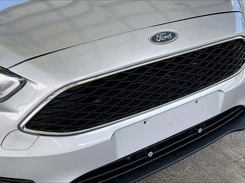 Used 2017 Ford Focus SE image 28